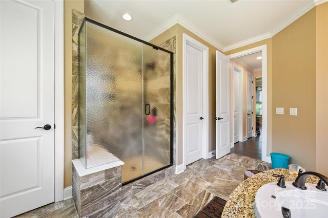 16402 Doves Canyon Lane, Charlotte, NC 28278