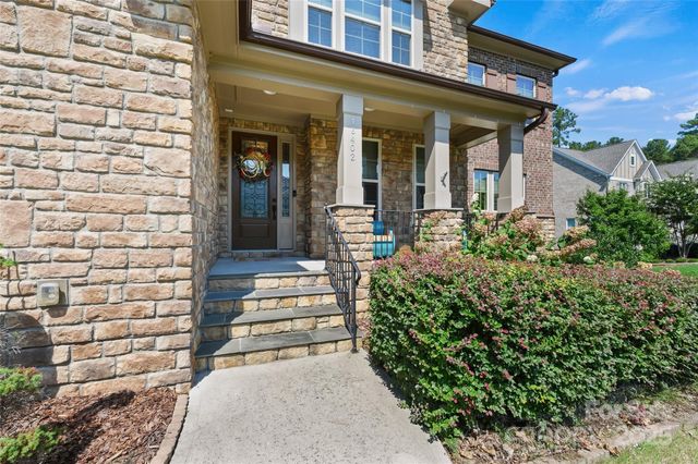 16402 Doves Canyon Lane, Charlotte, NC 28278