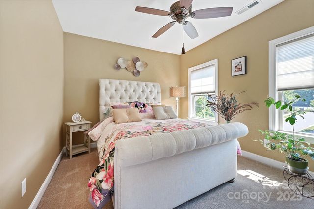 16402 Doves Canyon Lane, Charlotte, NC 28278