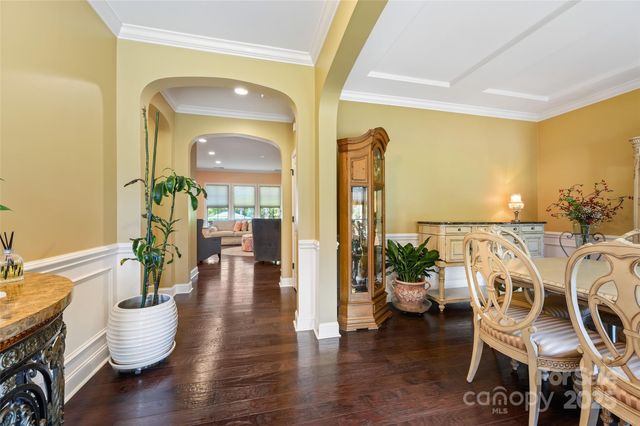 16402 Doves Canyon Lane, Charlotte, NC 28278