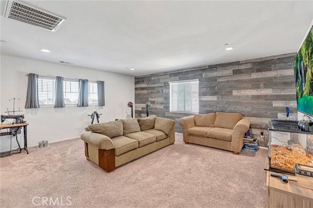 11999 Foster, Victorville, CA 92392