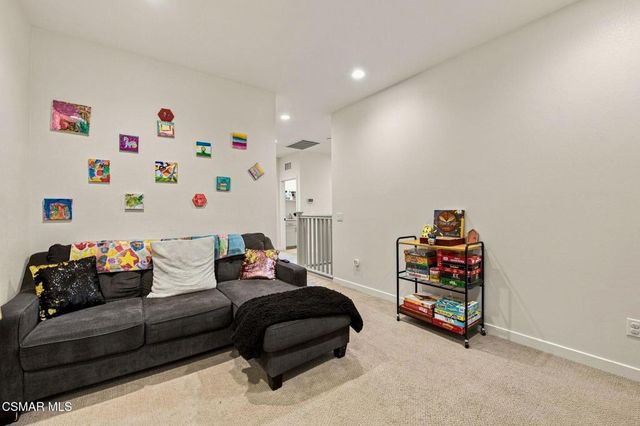 1909 Cottage Drive 3, Simi Valley, CA 93065