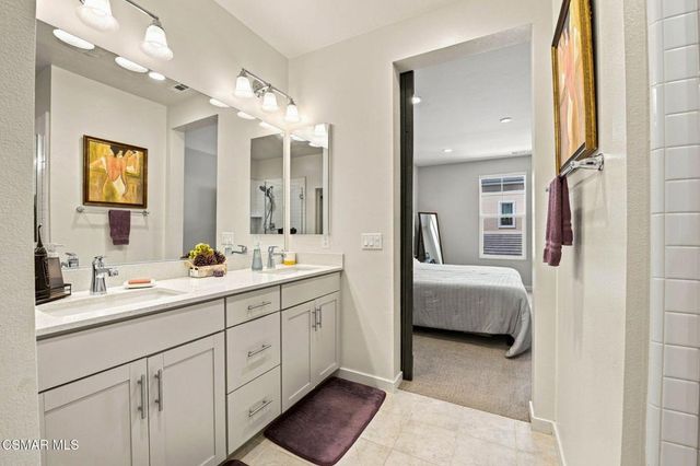 1909 Cottage Drive 3, Simi Valley, CA 93065