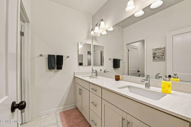 1909 Cottage Drive 3, Simi Valley, CA 93065
