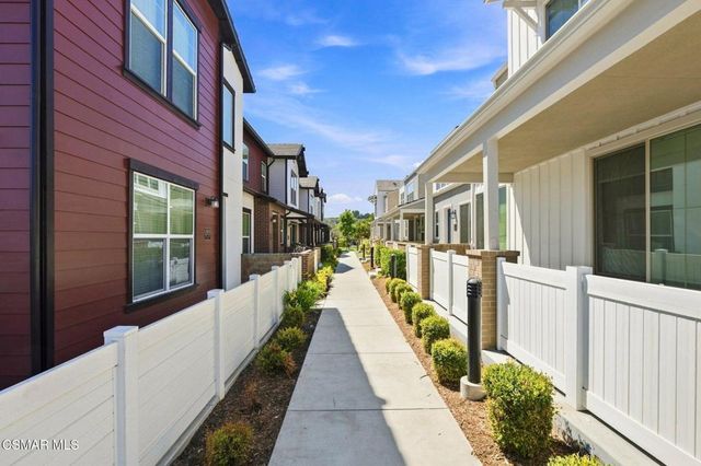 1909 Cottage Drive 3, Simi Valley, CA 93065