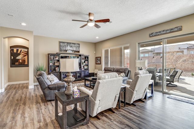 9224 Sugar Creek Lane NW, Albuquerque, NM 87120