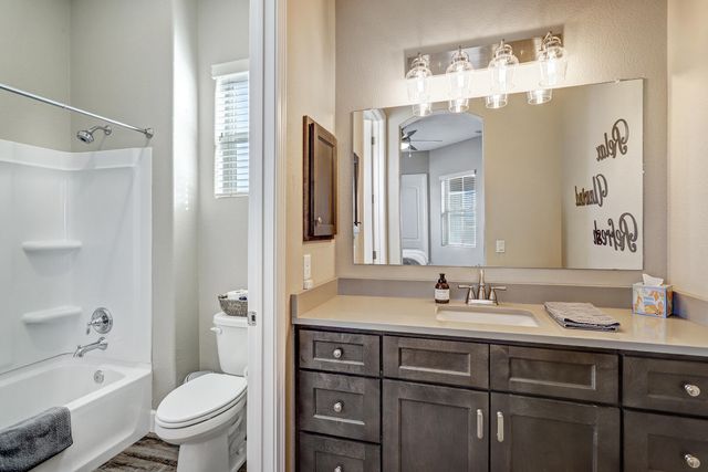 9224 Sugar Creek Lane NW, Albuquerque, NM 87120