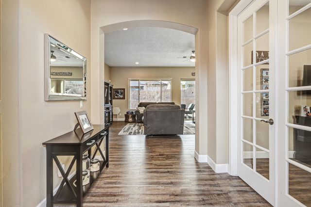 9224 Sugar Creek Lane NW, Albuquerque, NM 87120