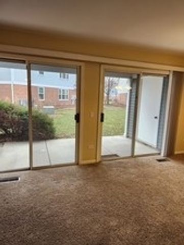 1403 Plum Court B, Mount Prospect, IL 60056