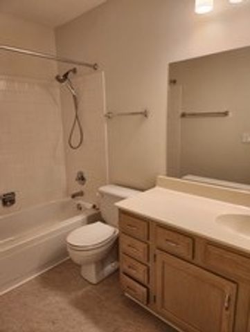 1403 Plum Court B, Mount Prospect, IL 60056