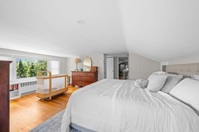 50 Wilson St, Dartmouth, MA 02748