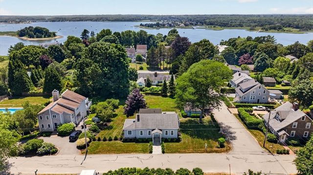 50 Wilson St, Dartmouth, MA 02748