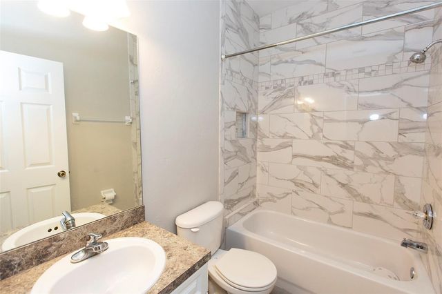 4712 NW 80TH ROAD, Gainesville, FL 32653