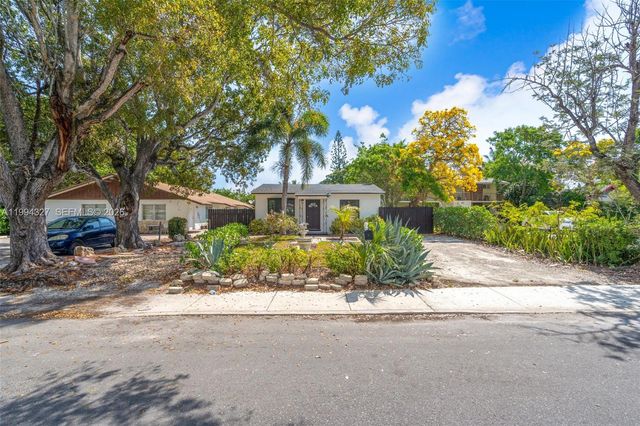 914 S L St, Lake Worth, FL 33460