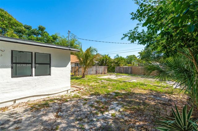 914 S L St, Lake Worth, FL 33460