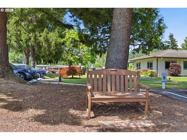 13640 Se HIGHWAY 212 54, Clackamas, OR 97015