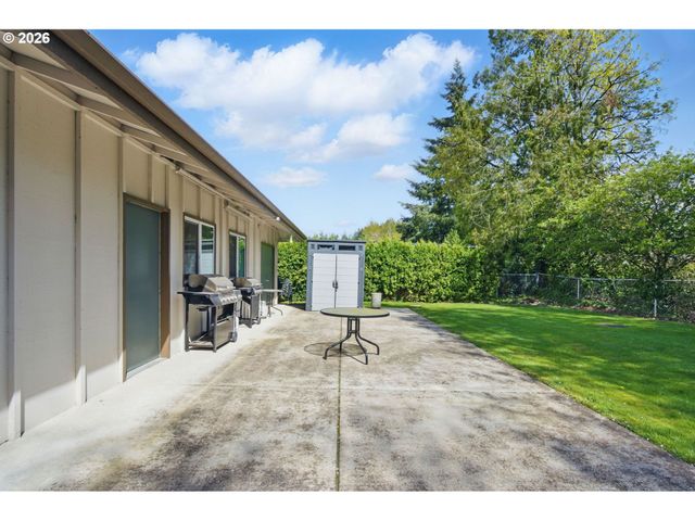 13640 Se HIGHWAY 212 54, Clackamas, OR 97015
