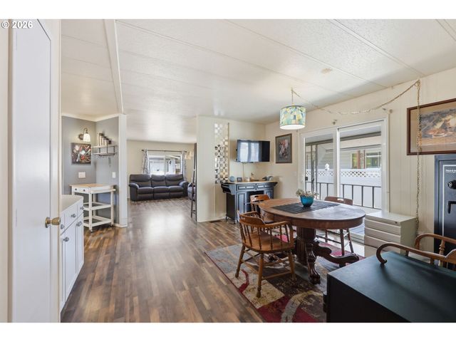 13640 Se HIGHWAY 212 54, Clackamas, OR 97015