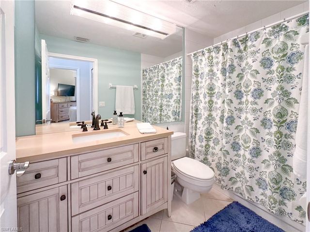 300 Horse Creek DR 503, Naples, FL 34110