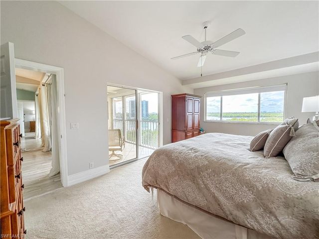 300 Horse Creek DR 503, Naples, FL 34110