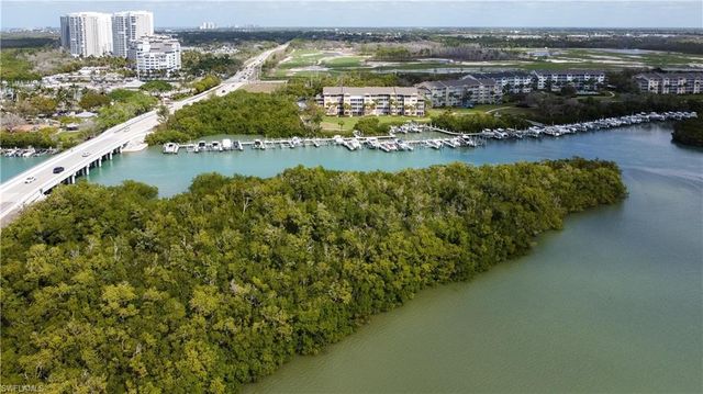 300 Horse Creek DR 503, Naples, FL 34110