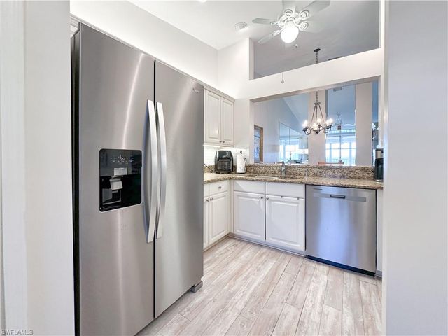 300 Horse Creek DR 503, Naples, FL 34110