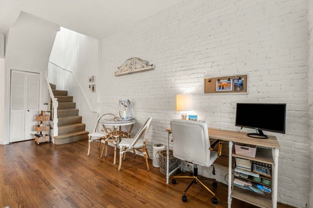 198 Saint Botolph St 9, Boston, MA 02115
