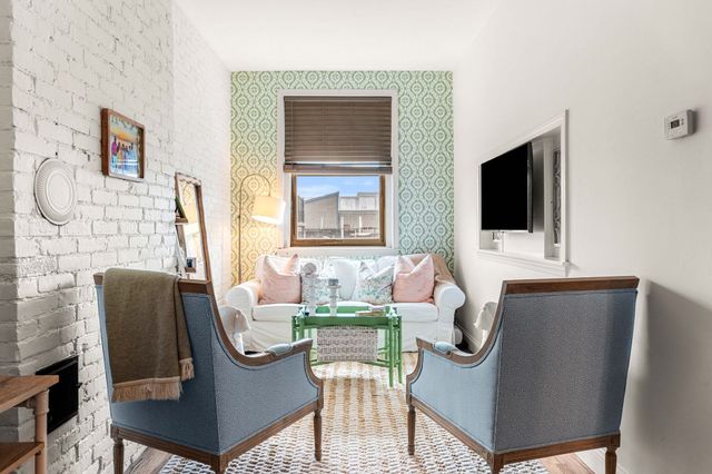 198 Saint Botolph St 9, Boston, MA 02115
