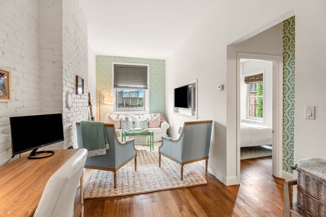 198 Saint Botolph St 9, Boston, MA 02115