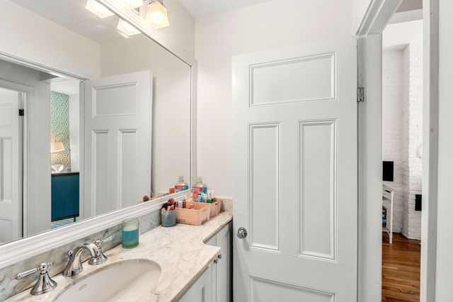 198 Saint Botolph St 9, Boston, MA 02115