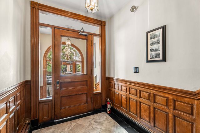 198 Saint Botolph St 9, Boston, MA 02115
