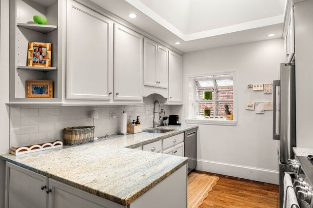 198 Saint Botolph St 9, Boston, MA 02115