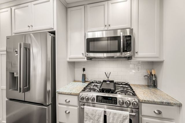 198 Saint Botolph St 9, Boston, MA 02115