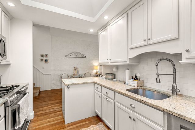 198 Saint Botolph St 9, Boston, MA 02115