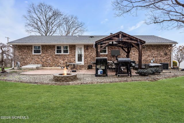 130 Pointville Road, Pemberton, NJ 08068