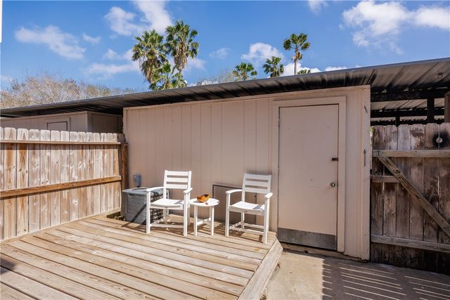 6702 Everhart T106, Corpus Christi, TX 78413