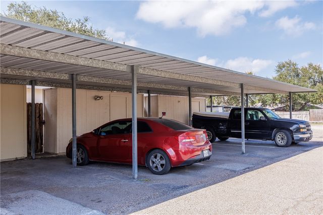 6702 Everhart T106, Corpus Christi, TX 78413