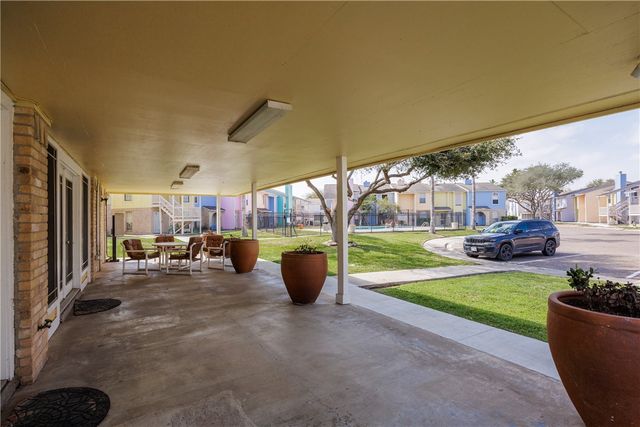 6702 Everhart T106, Corpus Christi, TX 78413