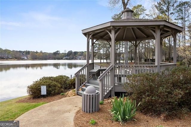 25 Springwater Way, Newnan, GA 30265