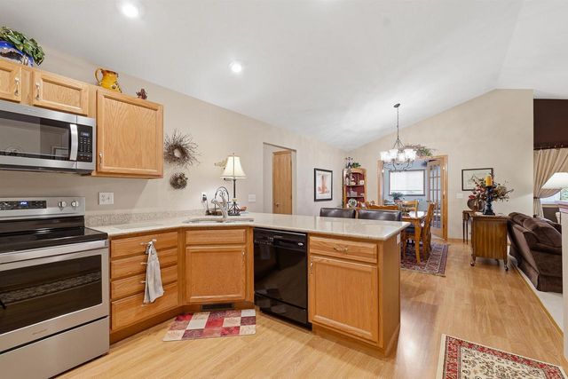 N6007 WESTVIEW DRIVE, Fond Du Lac, WI 54937