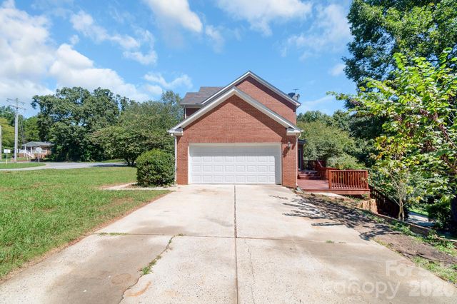 4227 Kiser Woods Drive SW, Concord, NC 28025
