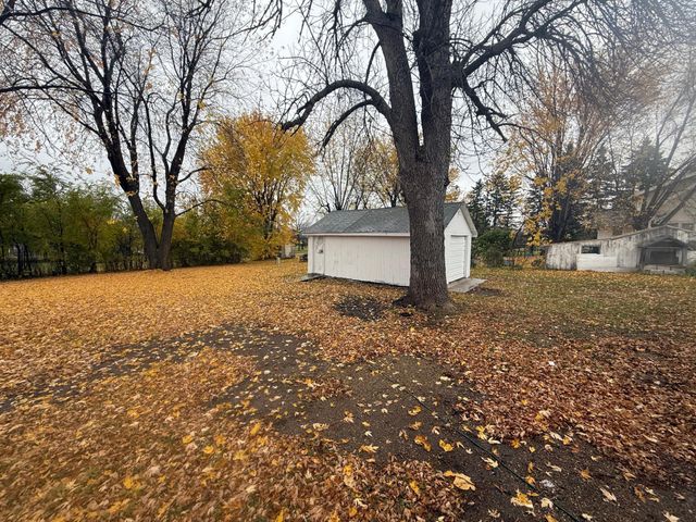 420 Milkyway Street N, Cosmos, MN 56228