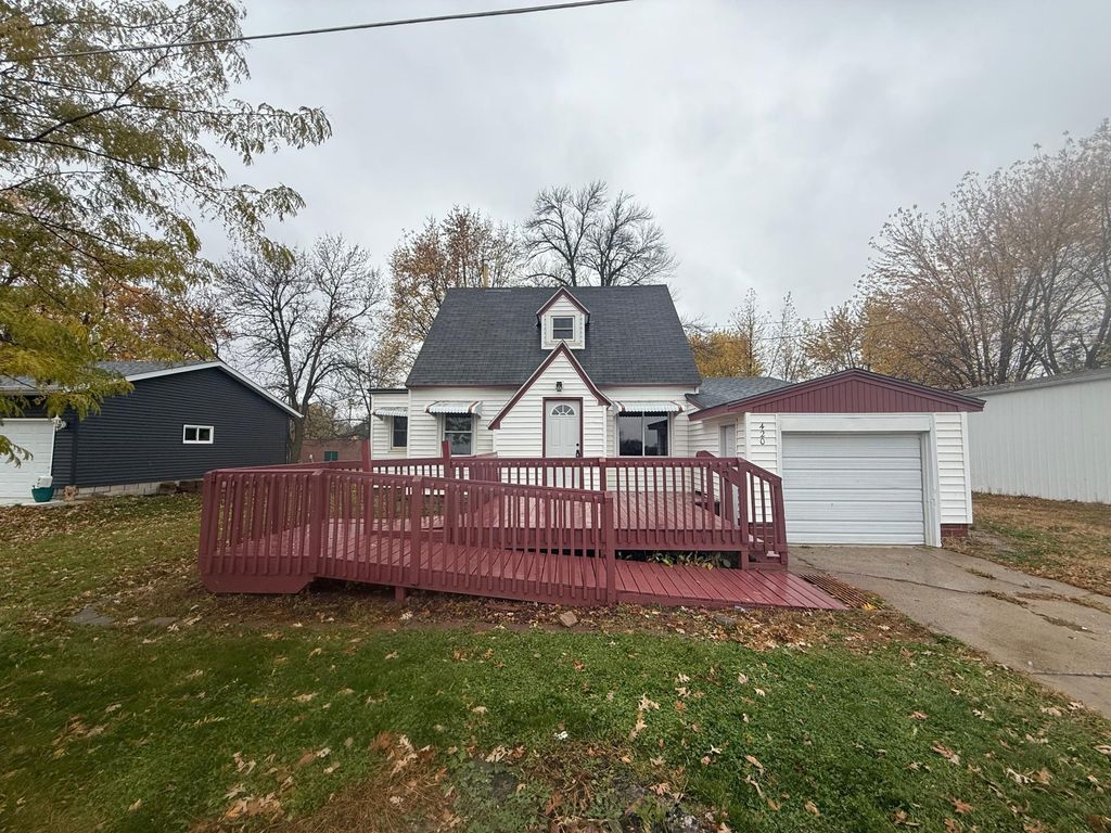 420 Milkyway Street N, Cosmos, MN 56228