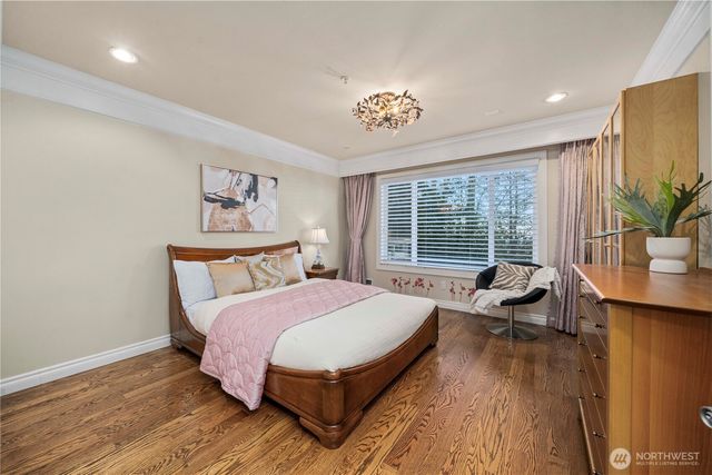 5325 145th Place SE, Bellevue, WA 98006