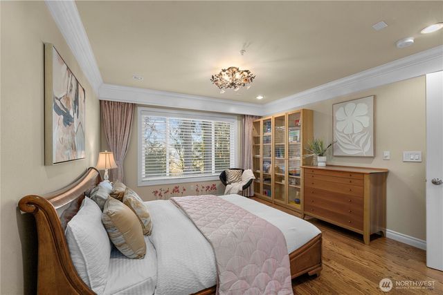 5325 145th Place SE, Bellevue, WA 98006