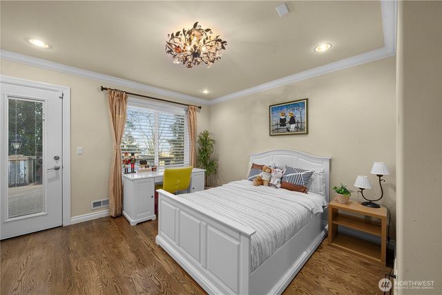 5325 145th Place SE, Bellevue, WA 98006