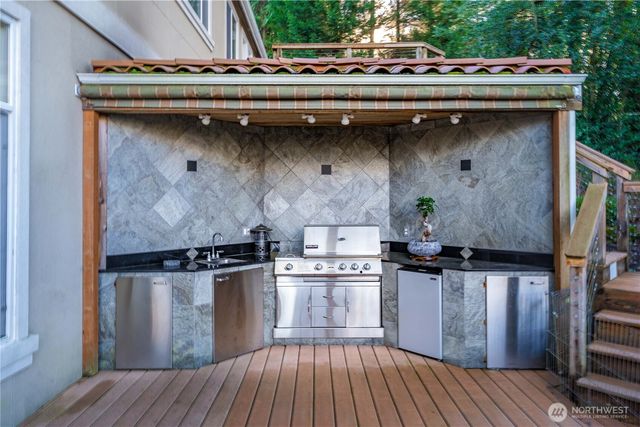 5325 145th Place SE, Bellevue, WA 98006