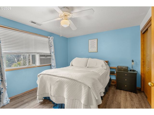 14718 Se 131ST Dr, Clackamas, OR 97015