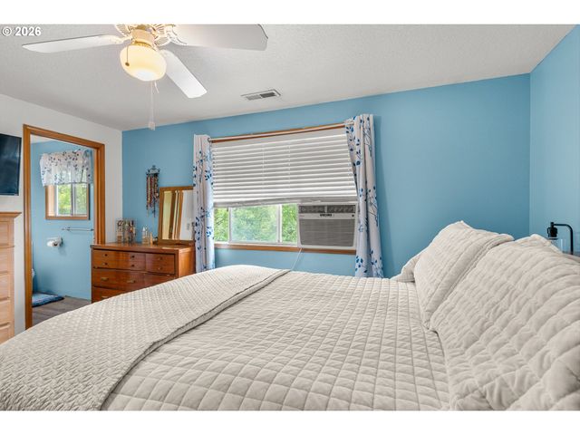 14718 Se 131ST Dr, Clackamas, OR 97015