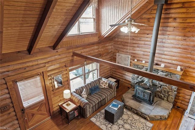 11202 Cabins End LN, Gloucester, VA 23061